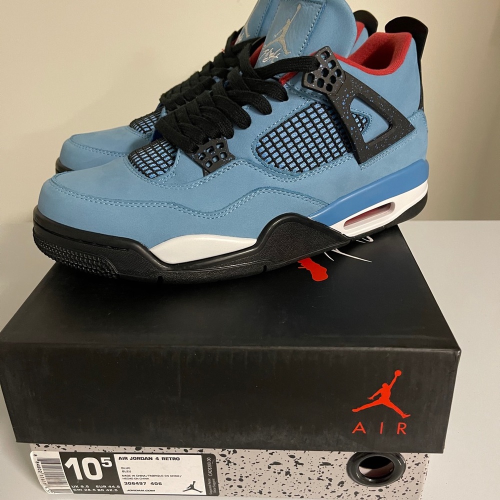 Jordan 4 Travis Scott